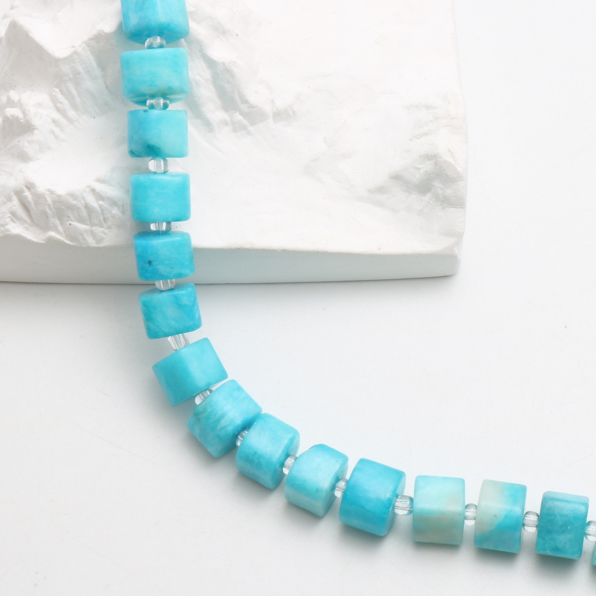 11:light blue