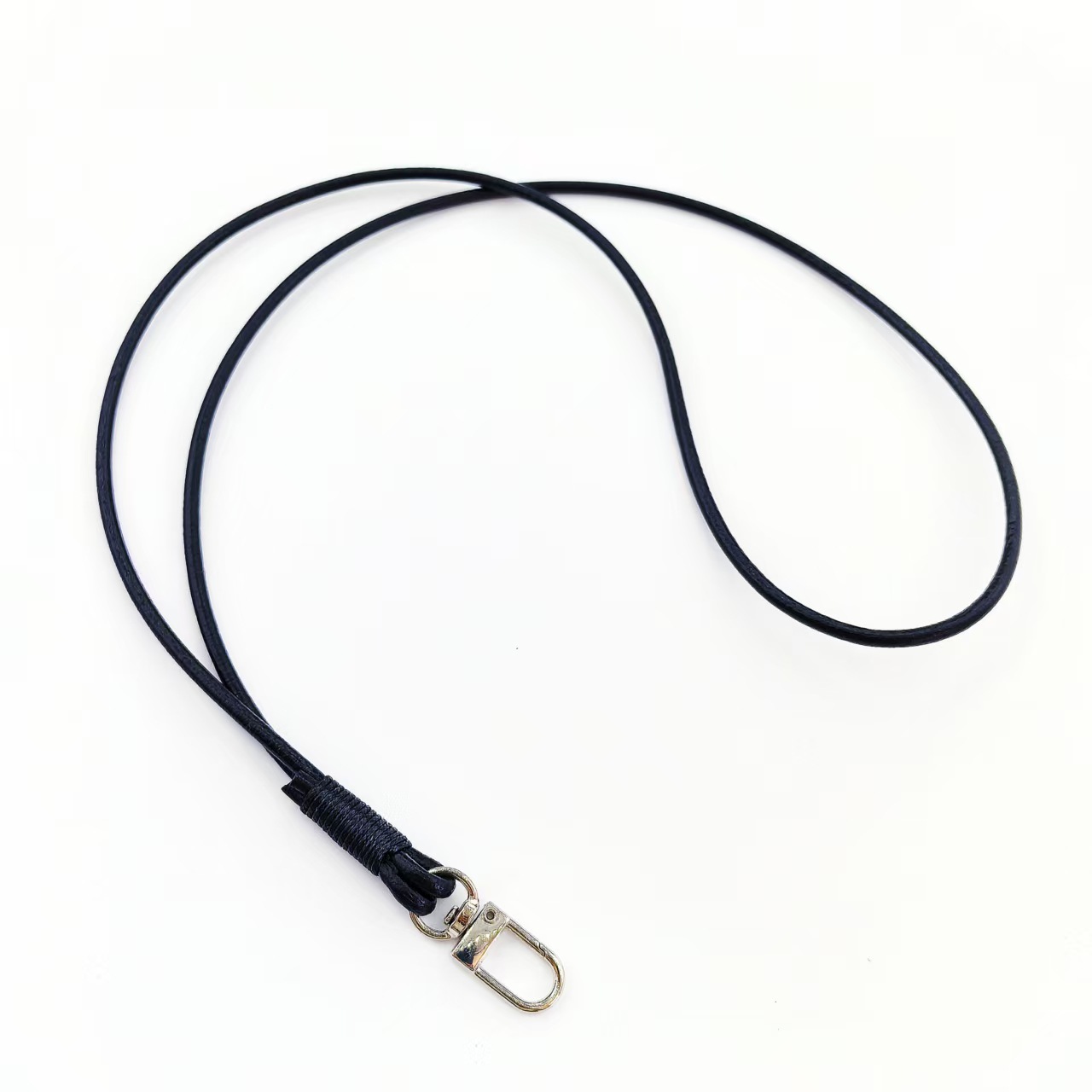 8:45cm Black necklace with silver buckle