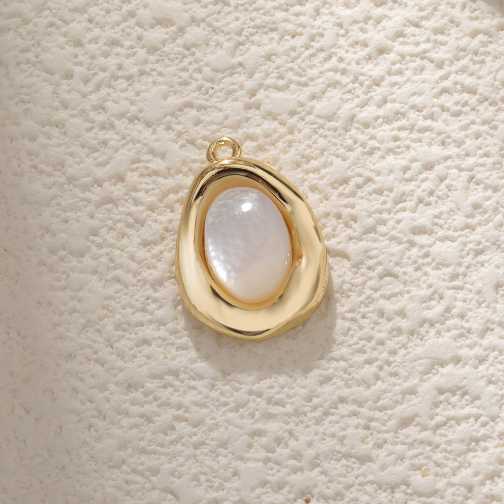 4:A0358 golden mother-of-pearl