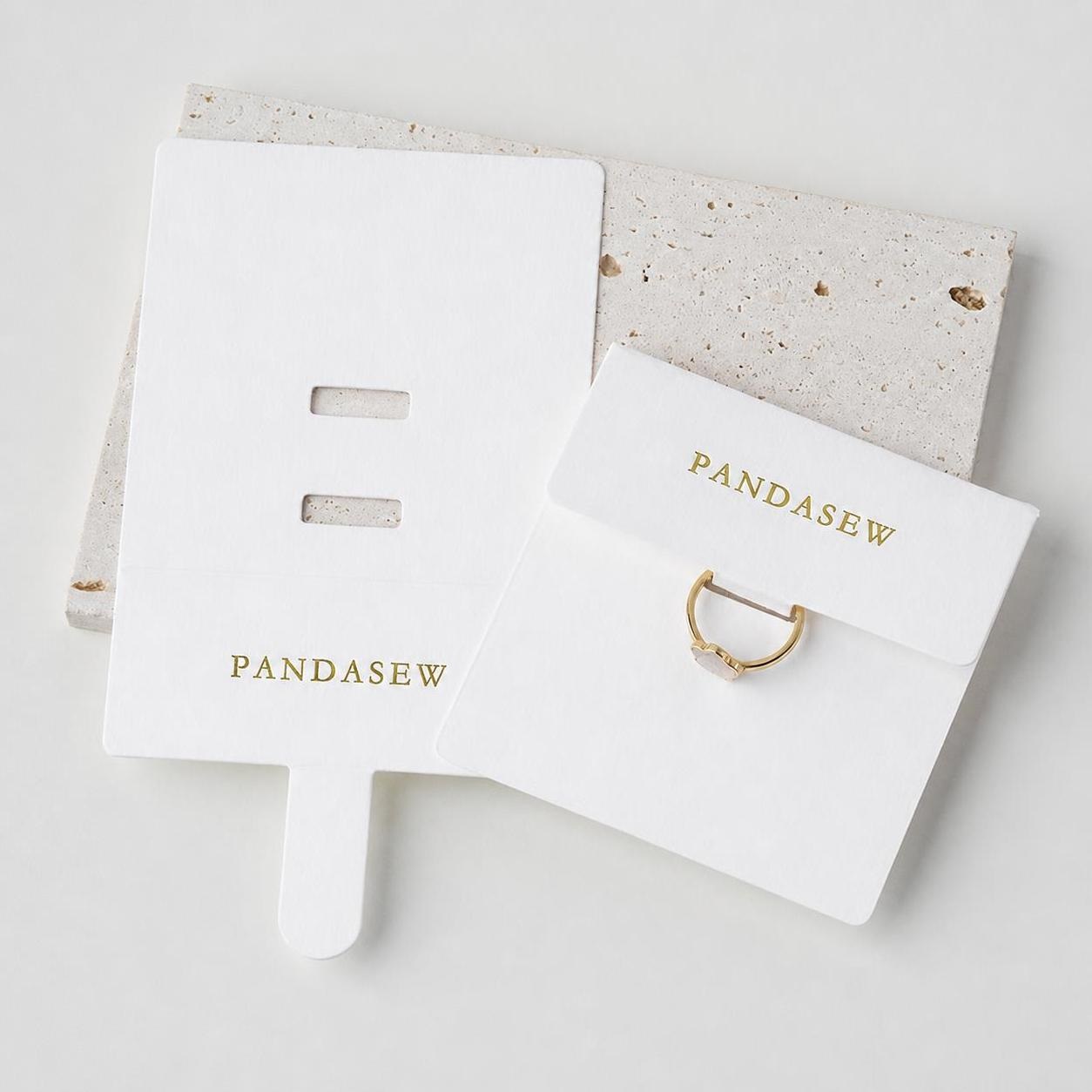 1:white paper with pattern