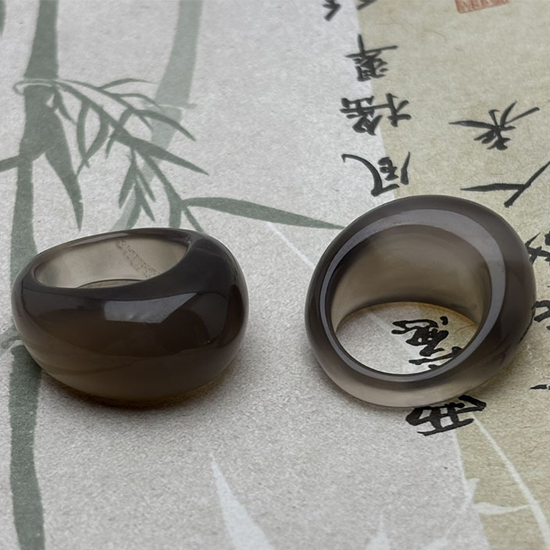 Gray Inner diameter is about 19-20mm