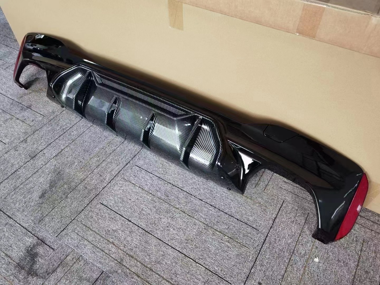 half carbon fiber pattern