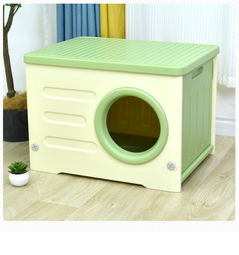 Green round door