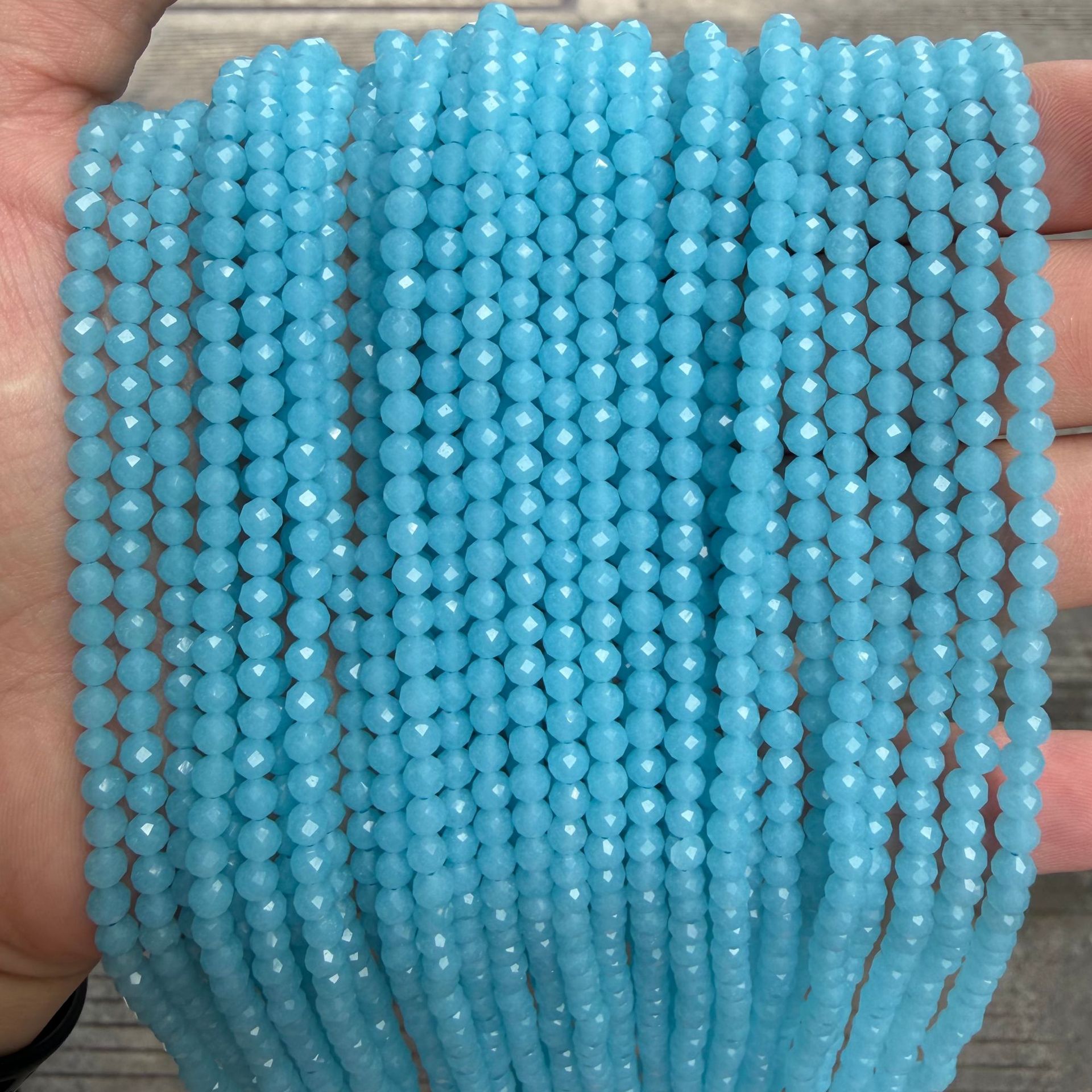 water blue 4mm/90pcs