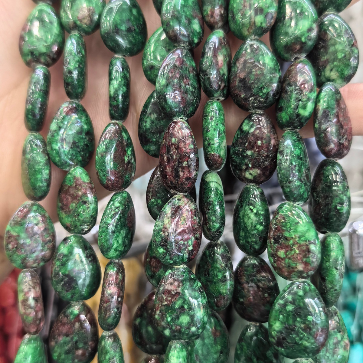 Ruby in Zoisite 8x10MM/40pcs