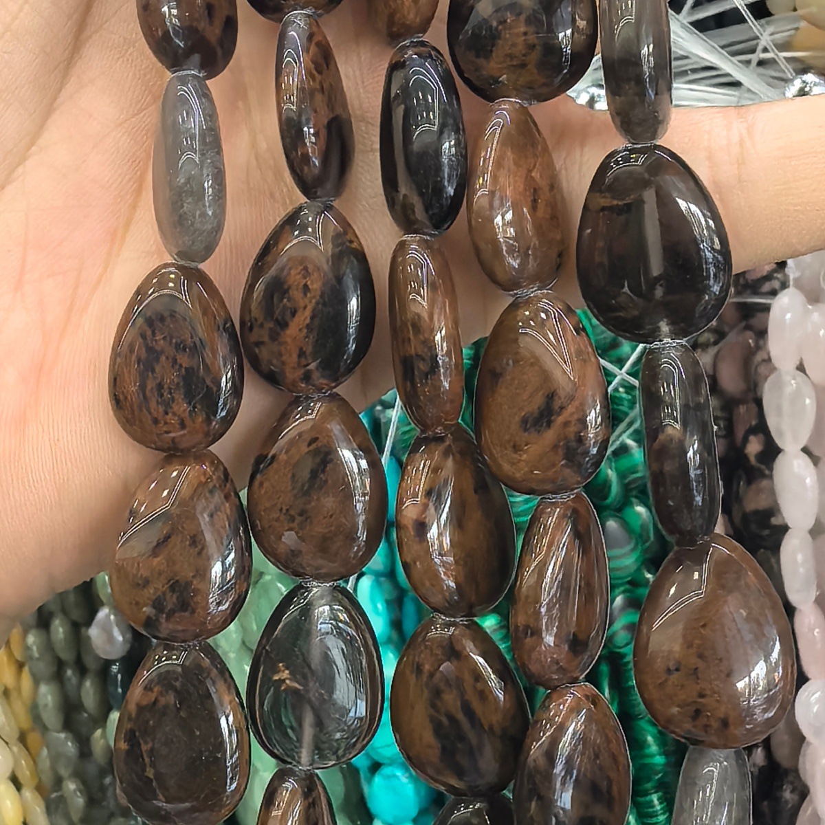 10:Mahogany Obsidian