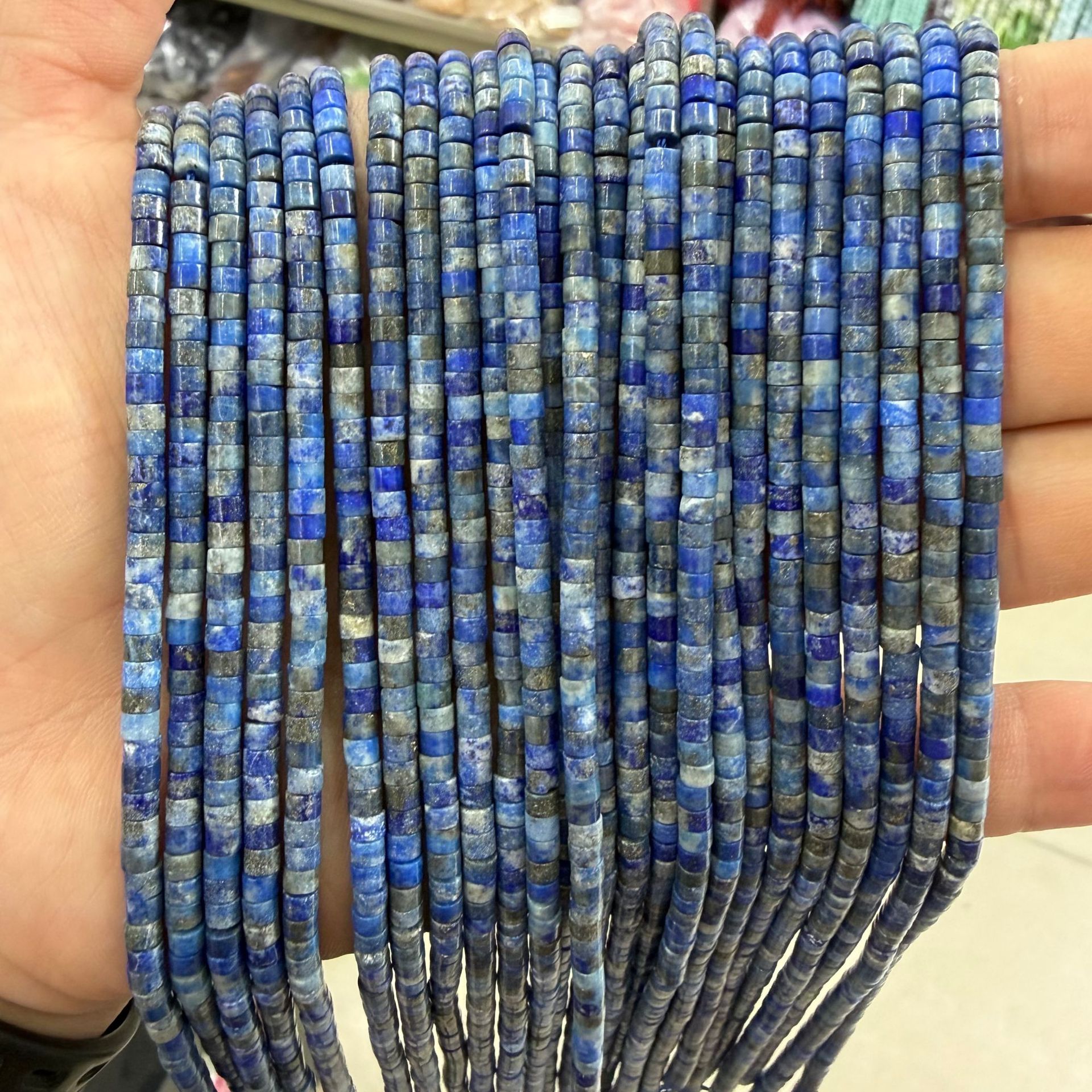 38:Lapis lazuli b
