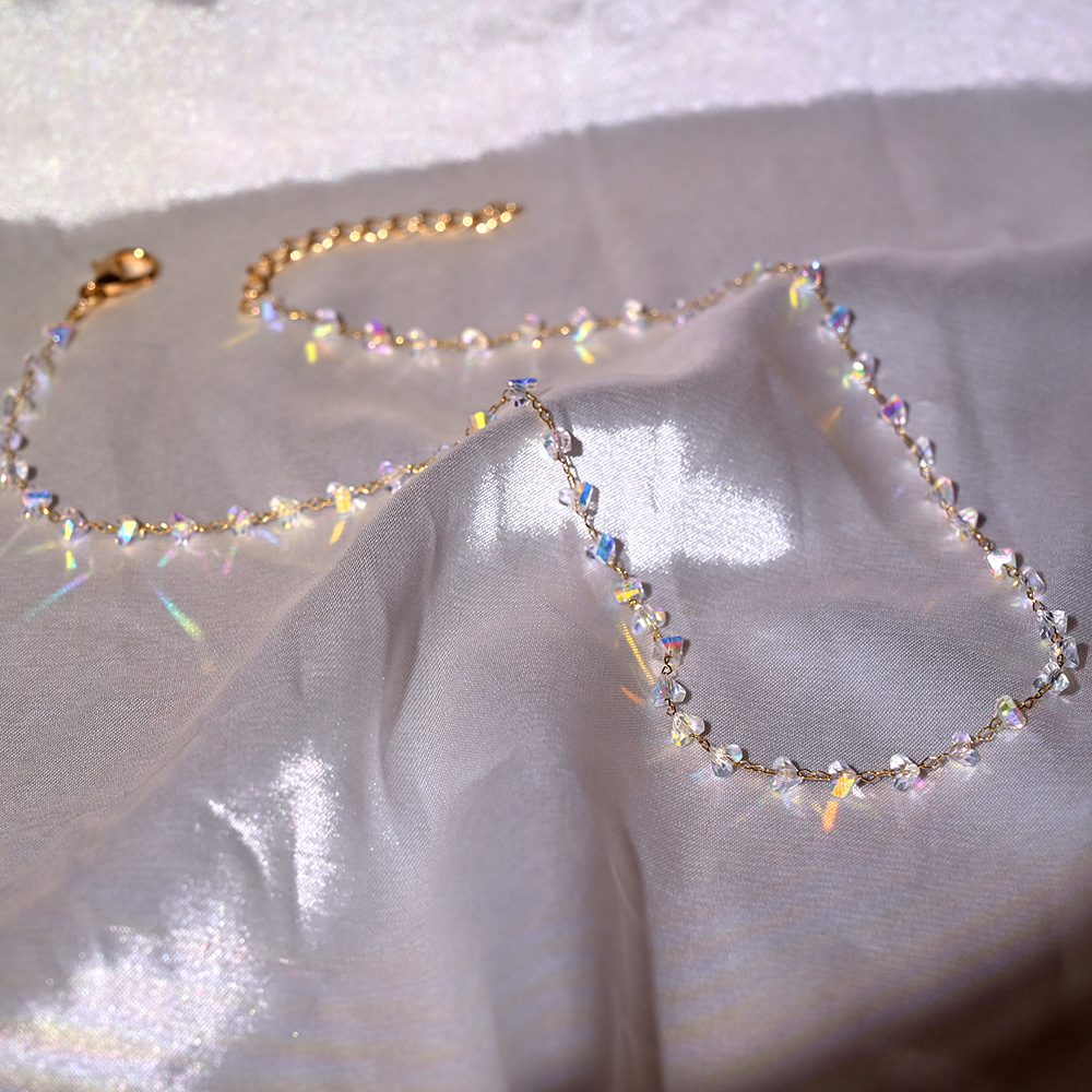 4:4-gold chain white flash