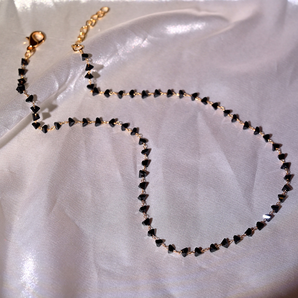 8:8-gold chain black