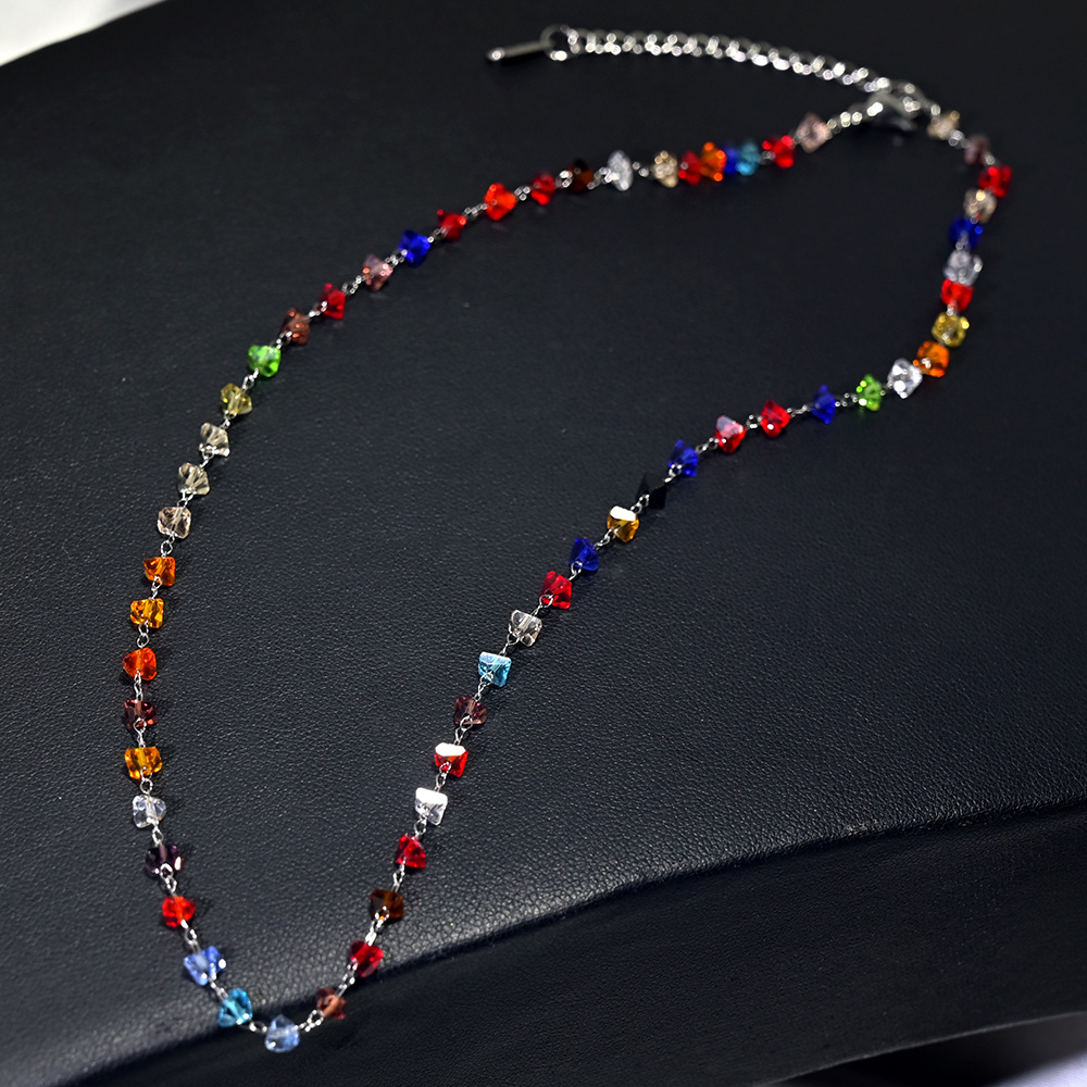 18:18-silver chain color