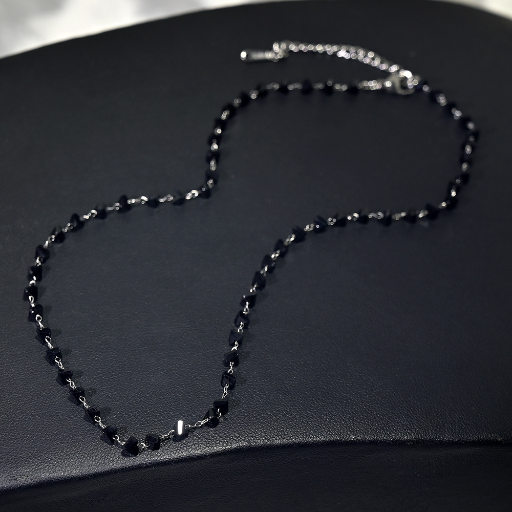 19-silver chain black