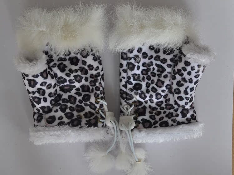 leopard print white