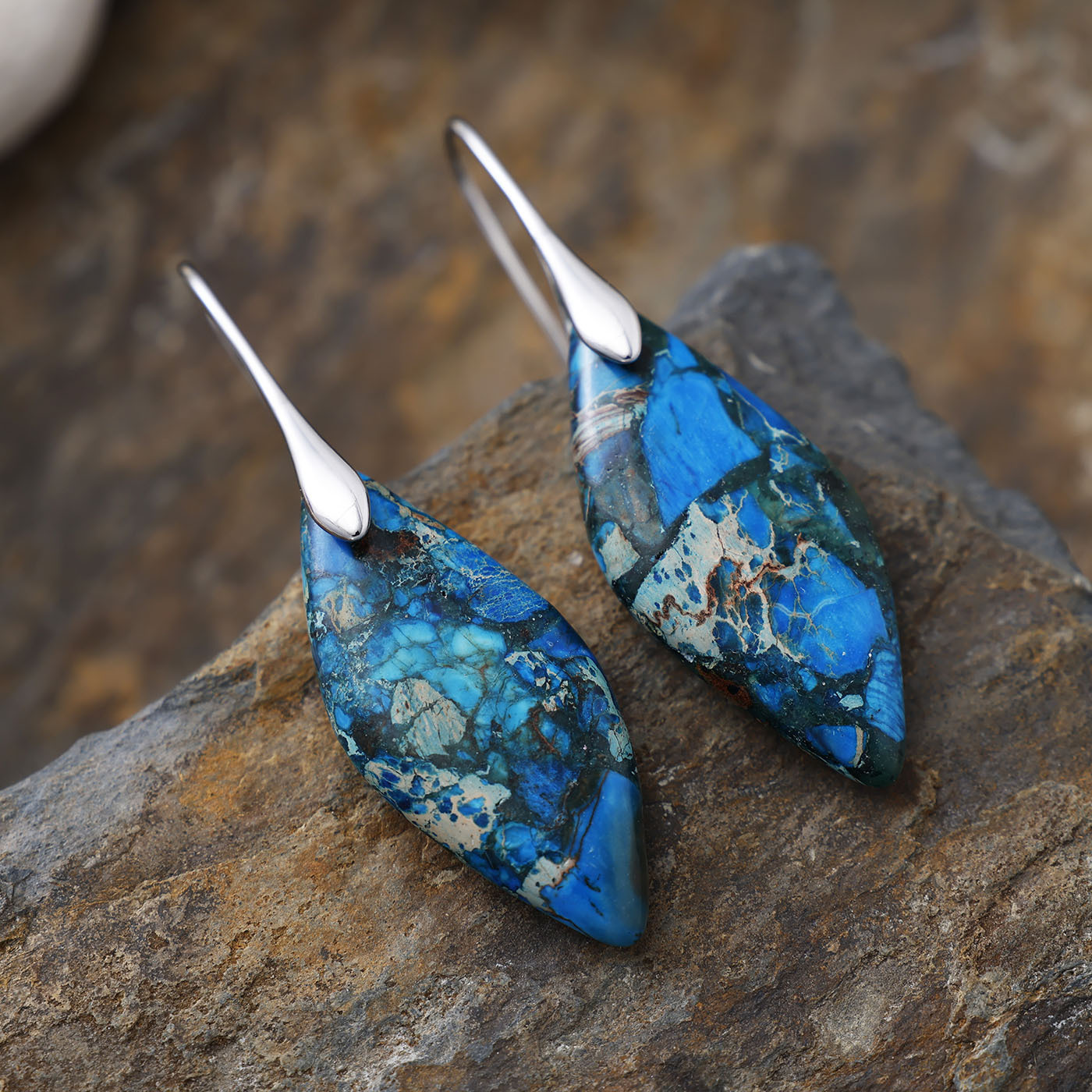 16:Rhine blue silver