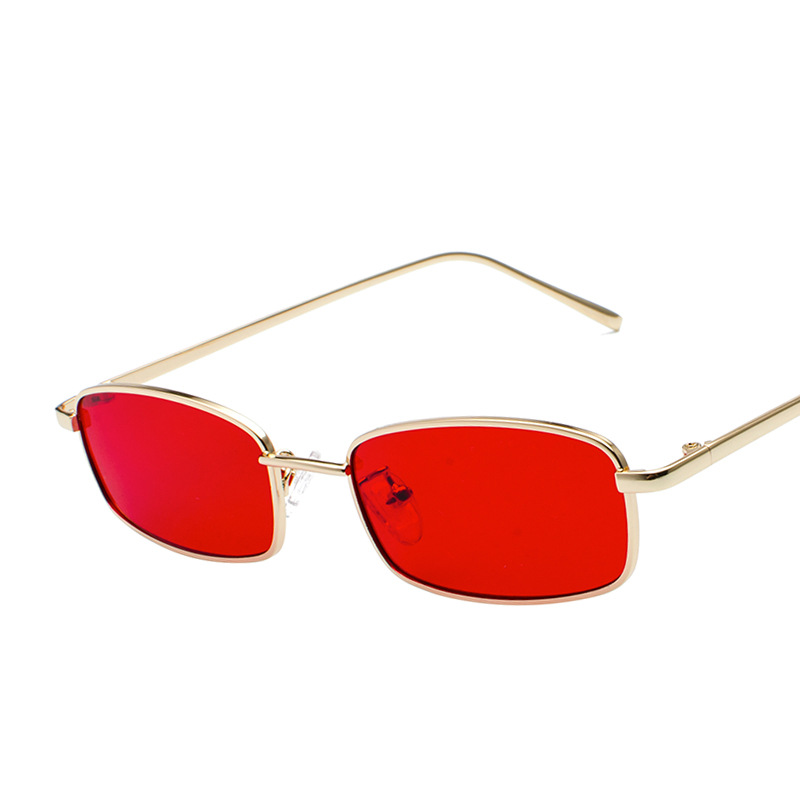 Gold Frame red chip C3