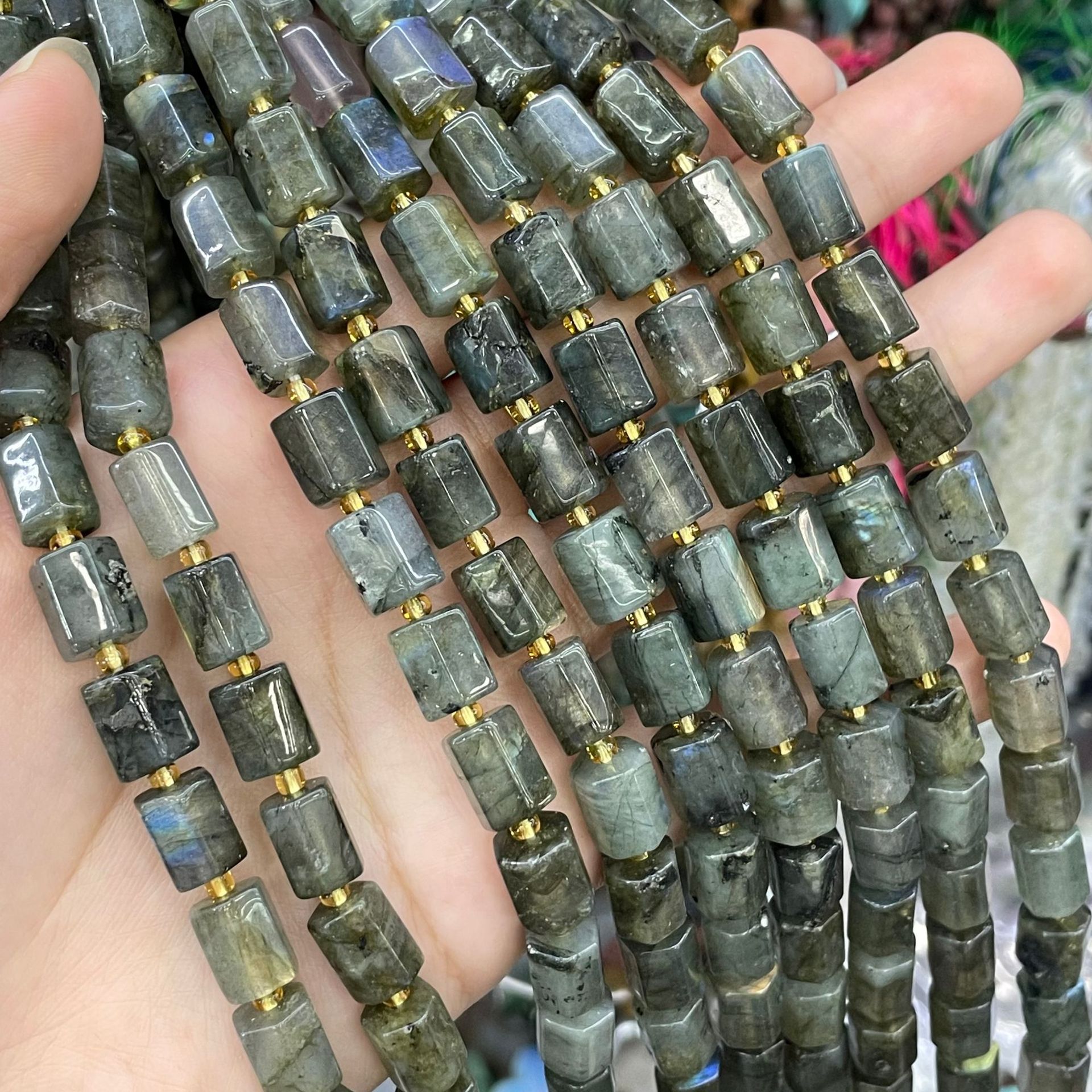 6:Black Labradorite