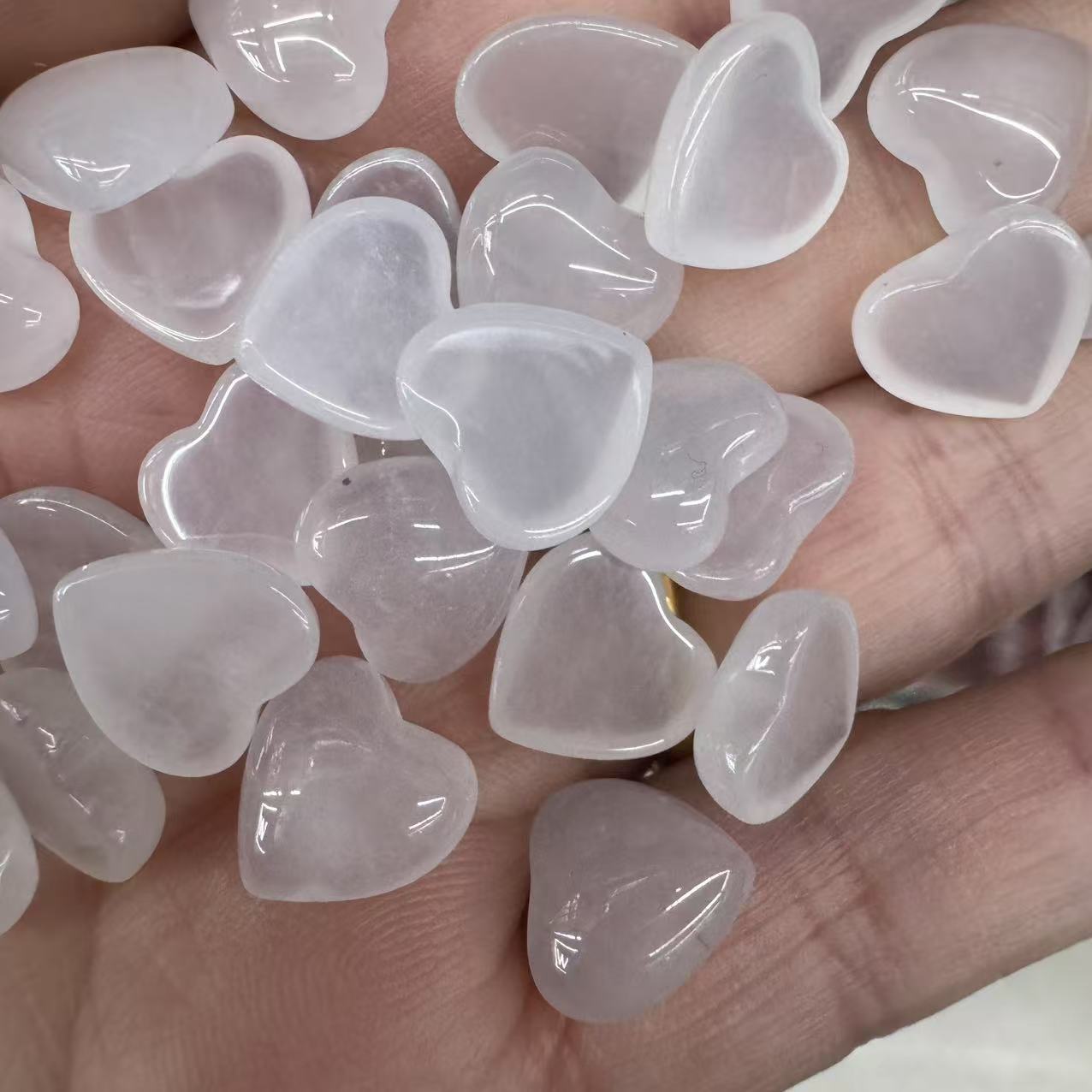 16:White chalcedony
