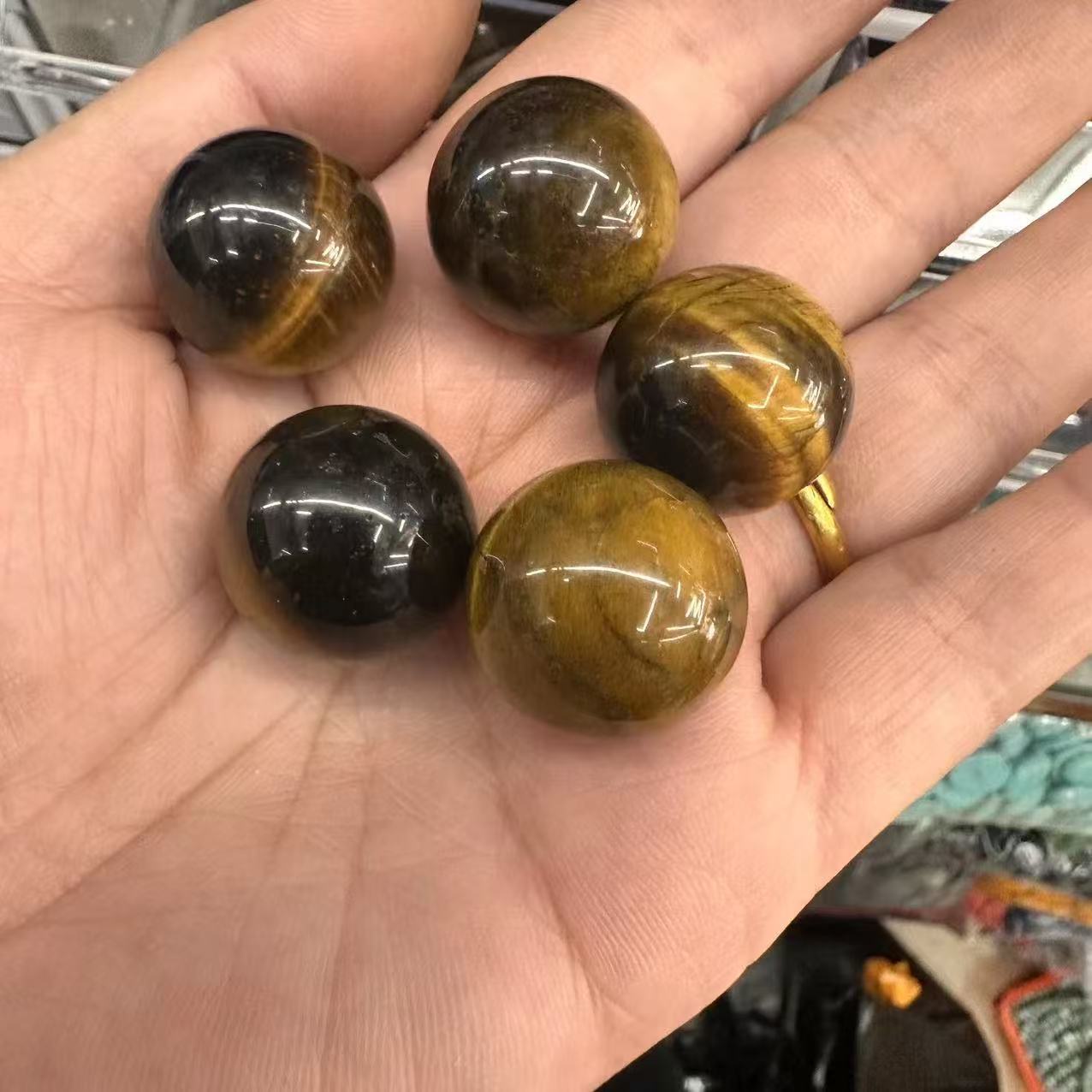 10:Tiger stone