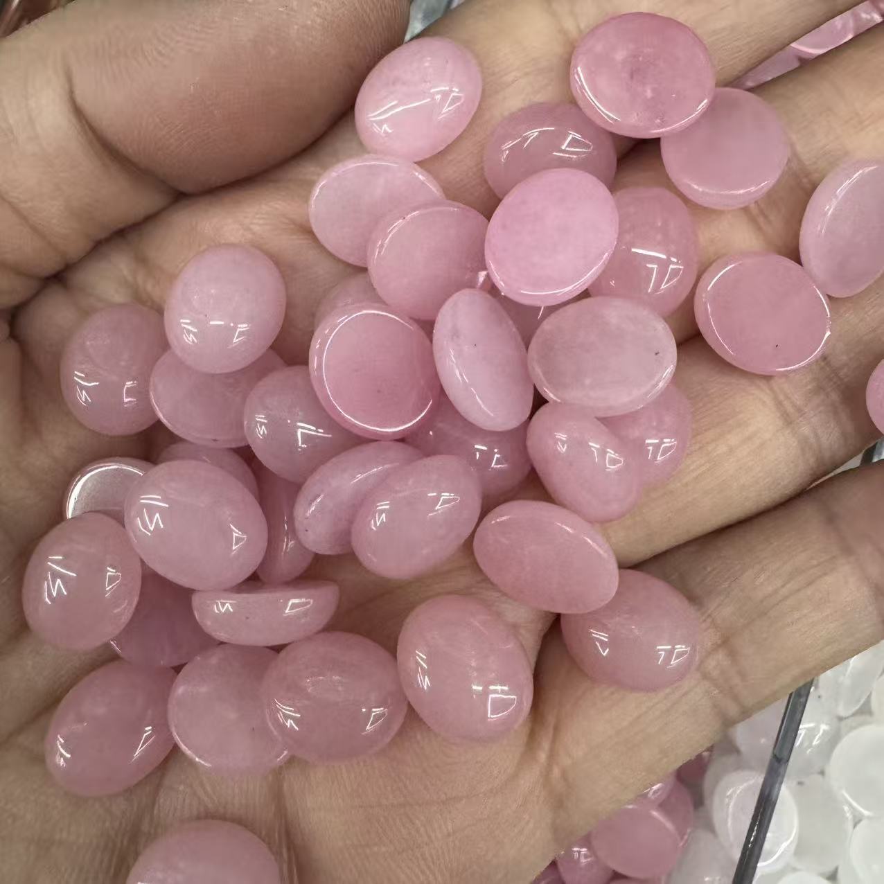 27:pink jade