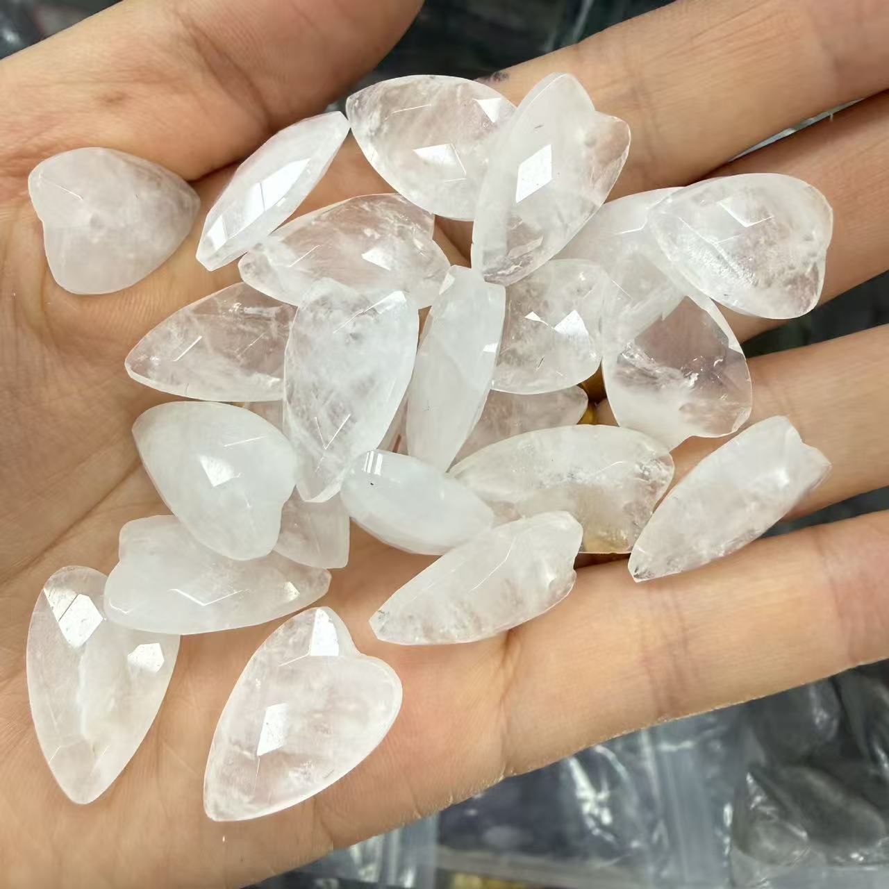 5:White crystal