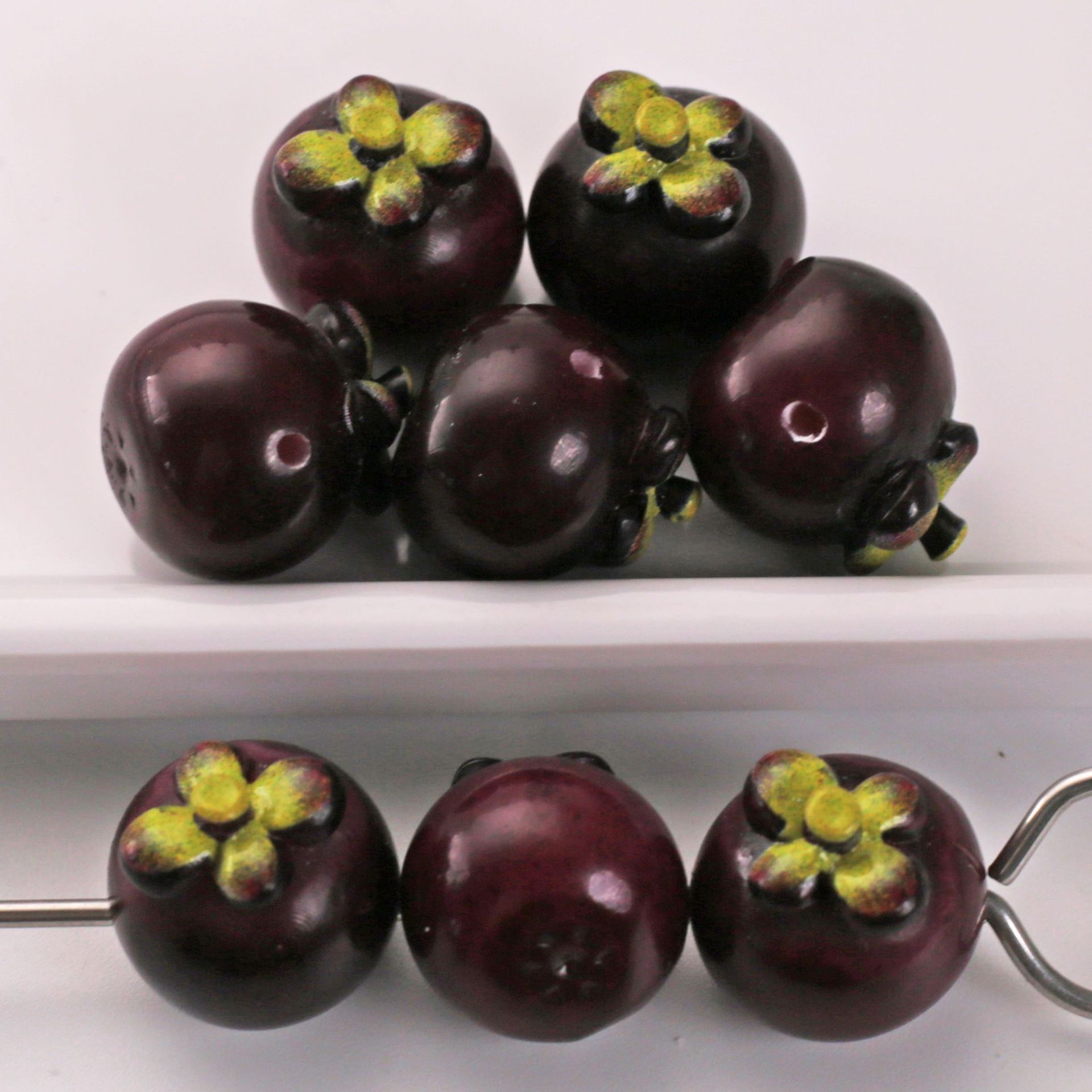 27:Small mangosteen [1.8mm through hole]