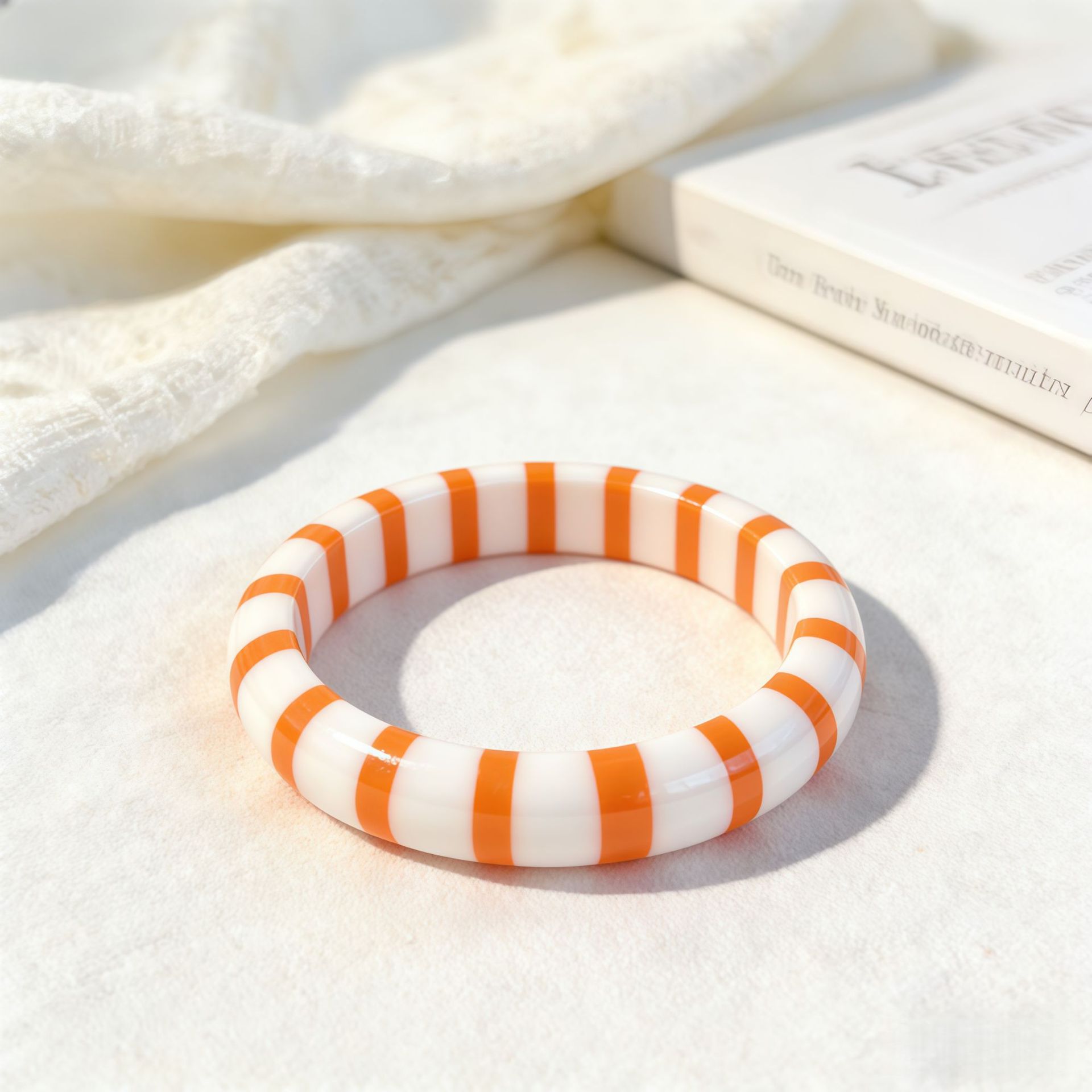 4:Thin circle orange