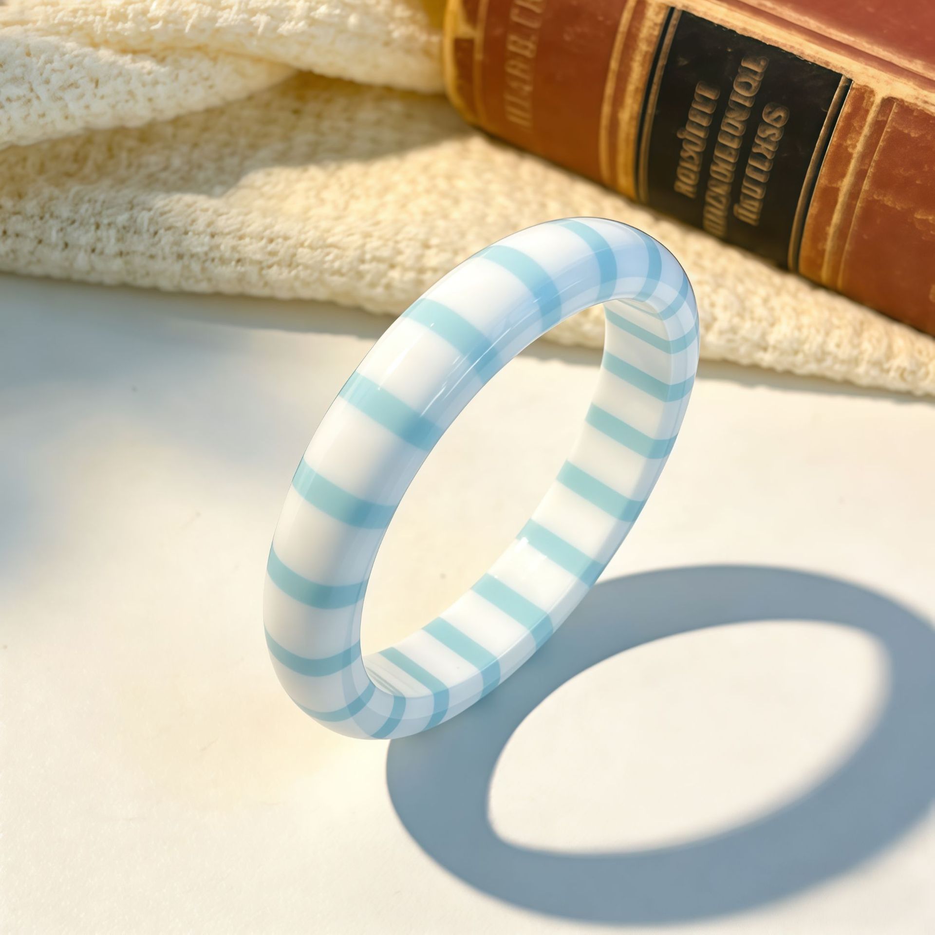 5:Thin circle sky blue