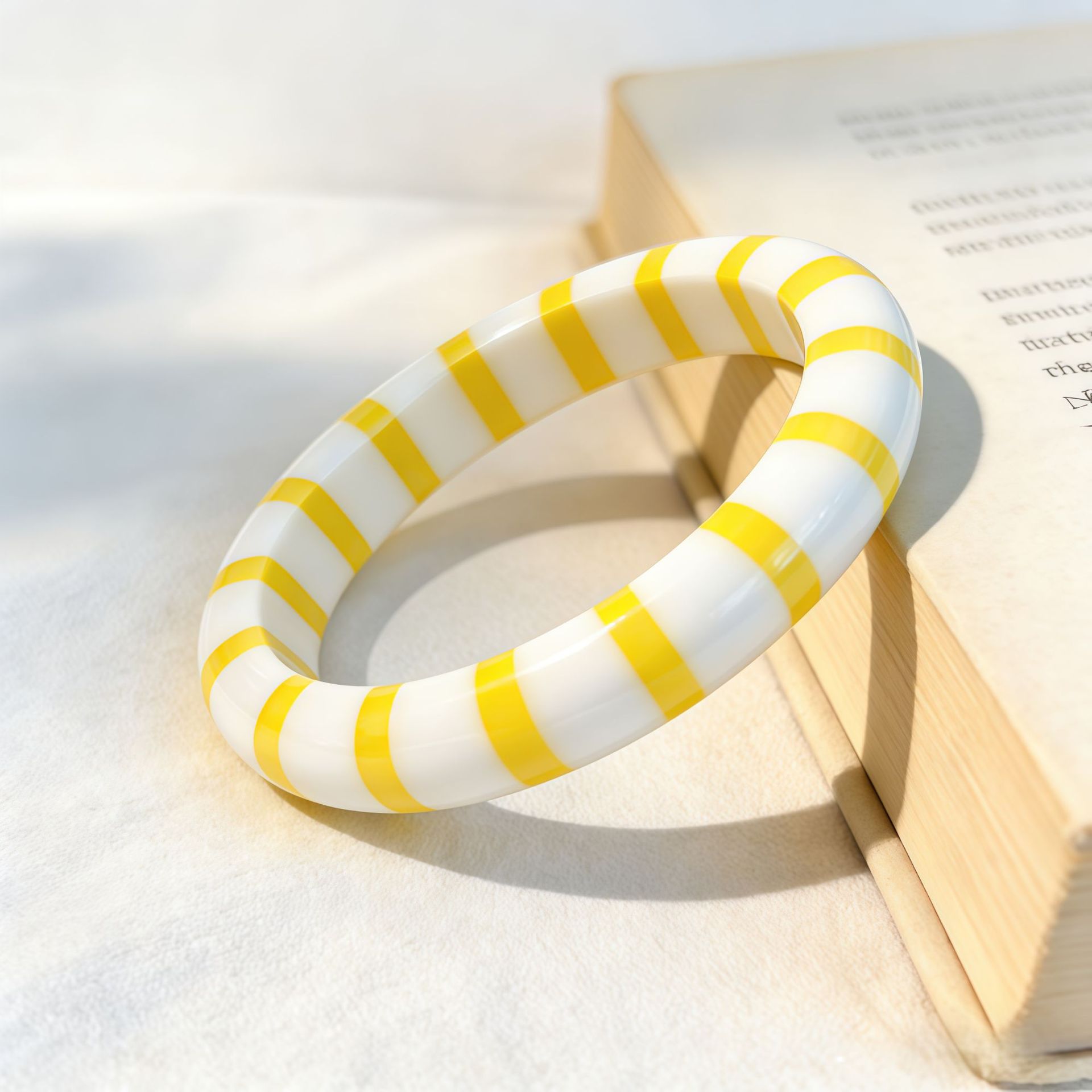 7:Thin circle yellow