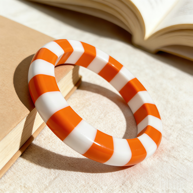 15:Chunky orange beads