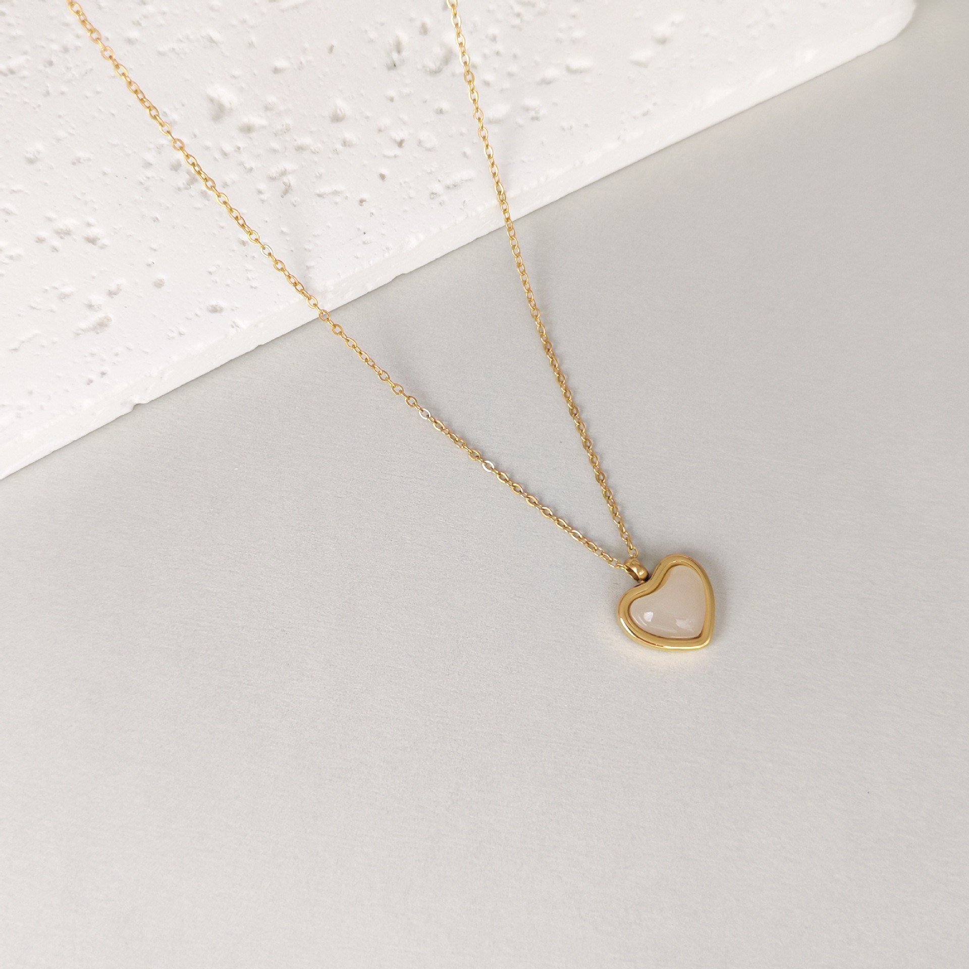 Golden white agate