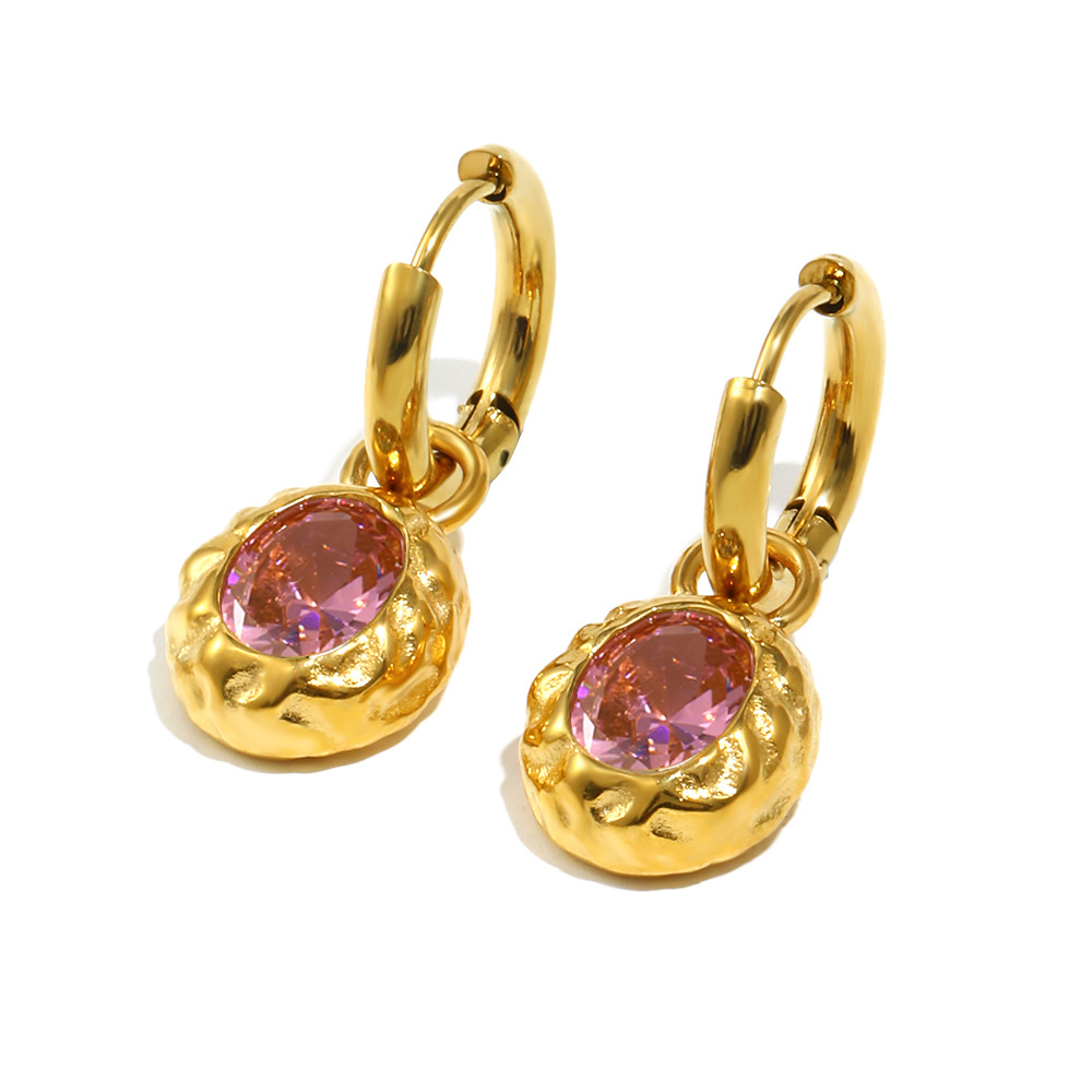 Hammered oval zirconia stud earrings - gold - pink