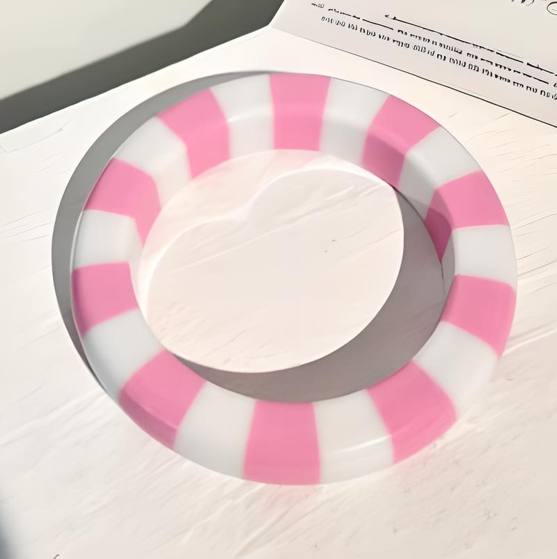 M pink white
