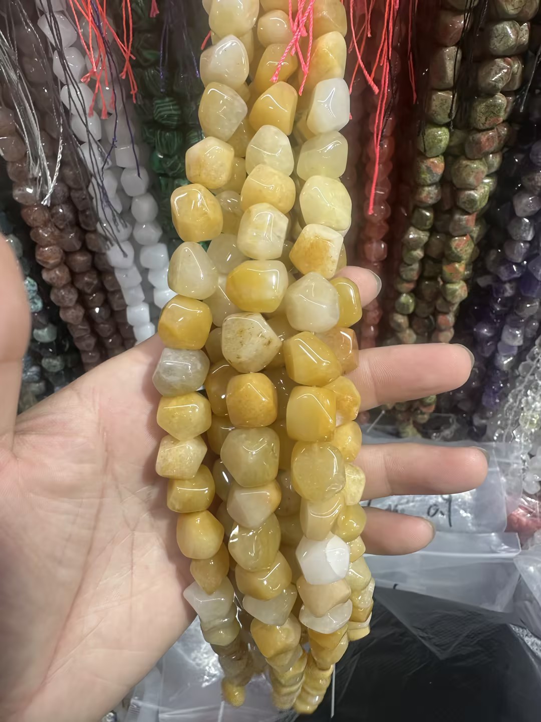 11:Jade amarelo