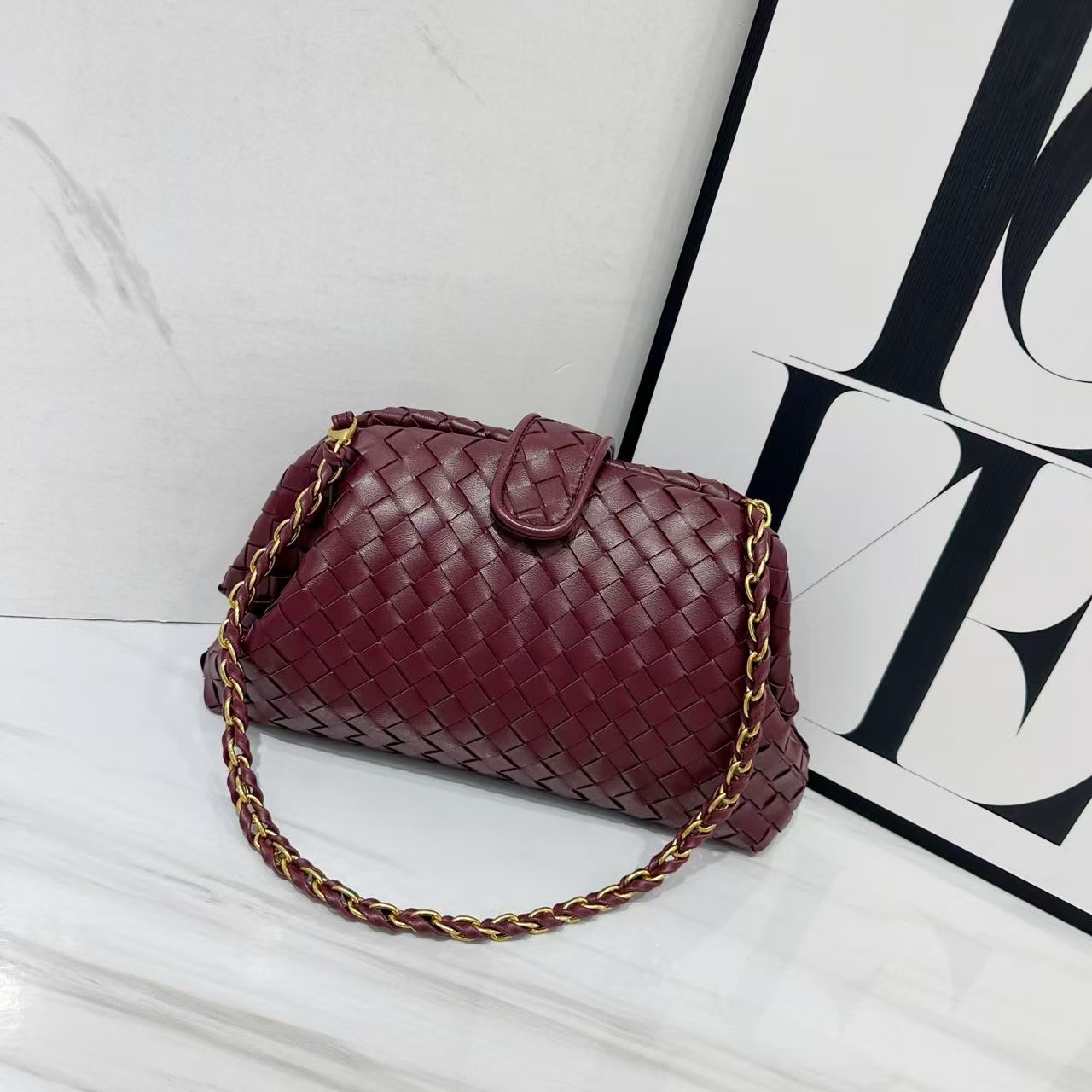 Wine red