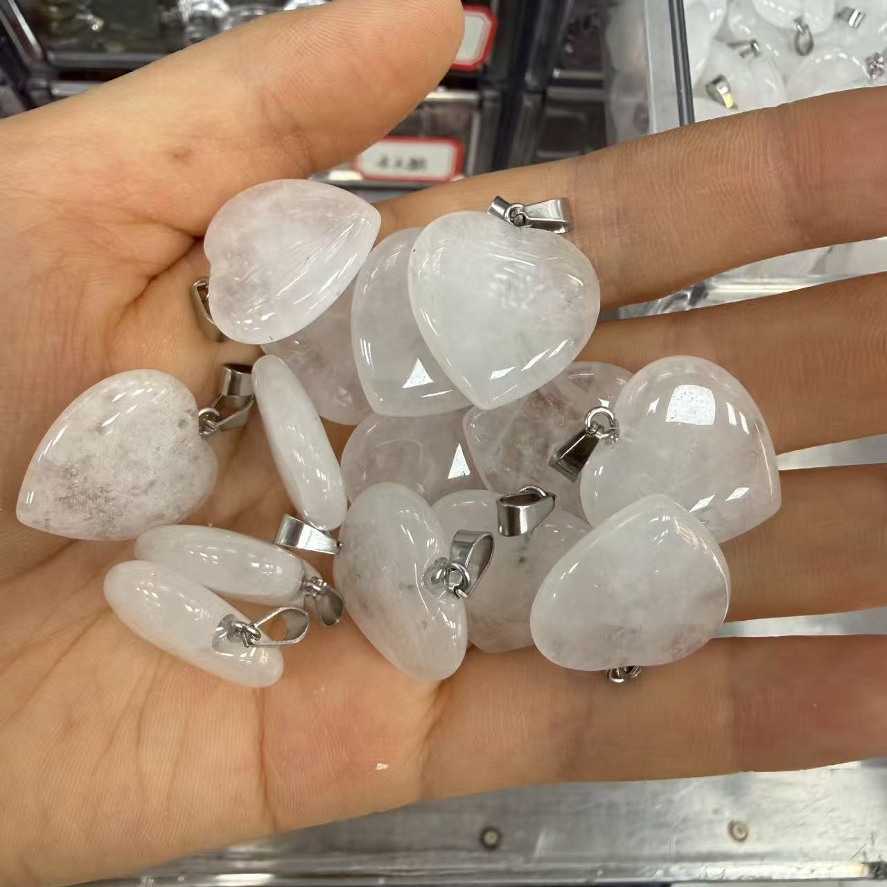 7:White crystal