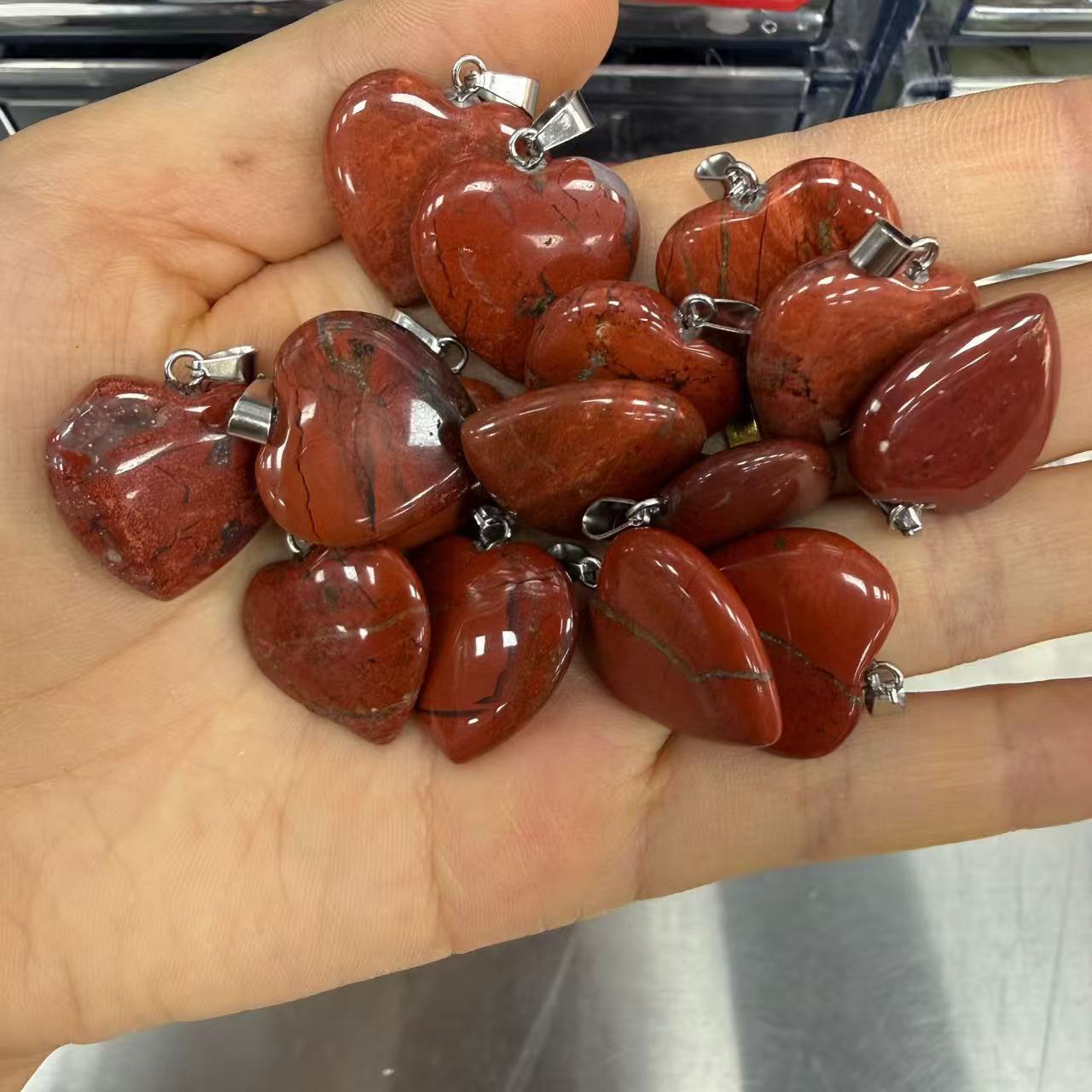 25:Red stone