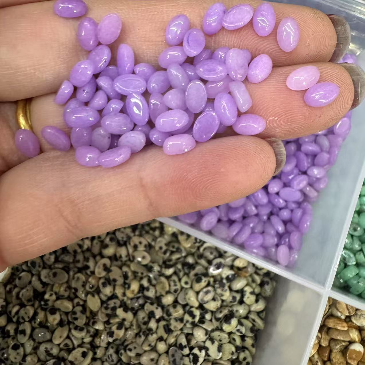 33:Purple jade 4*6mm