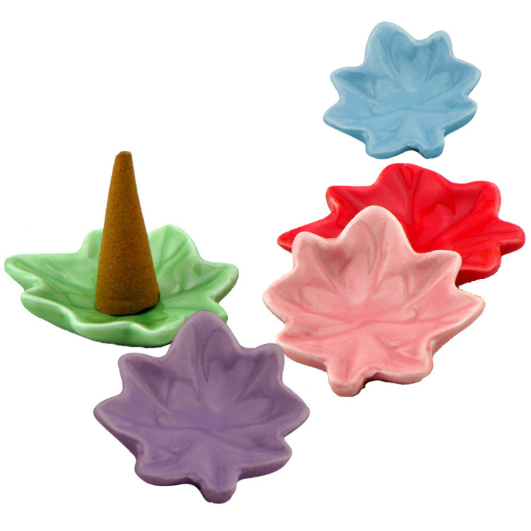 4:Maple leaf ceramic incense holder (mixed color)