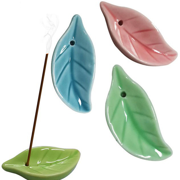 6:6.5*2.5CM Hollow leaf-shaped ceramic incense holder (mixed colors)