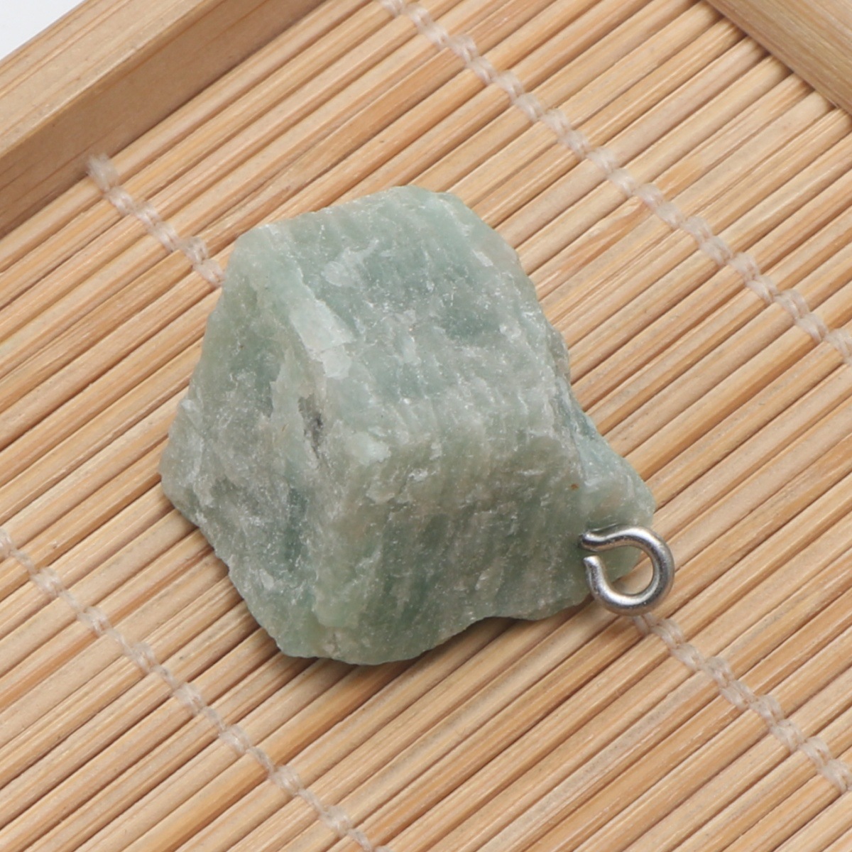 4:Emerald green
