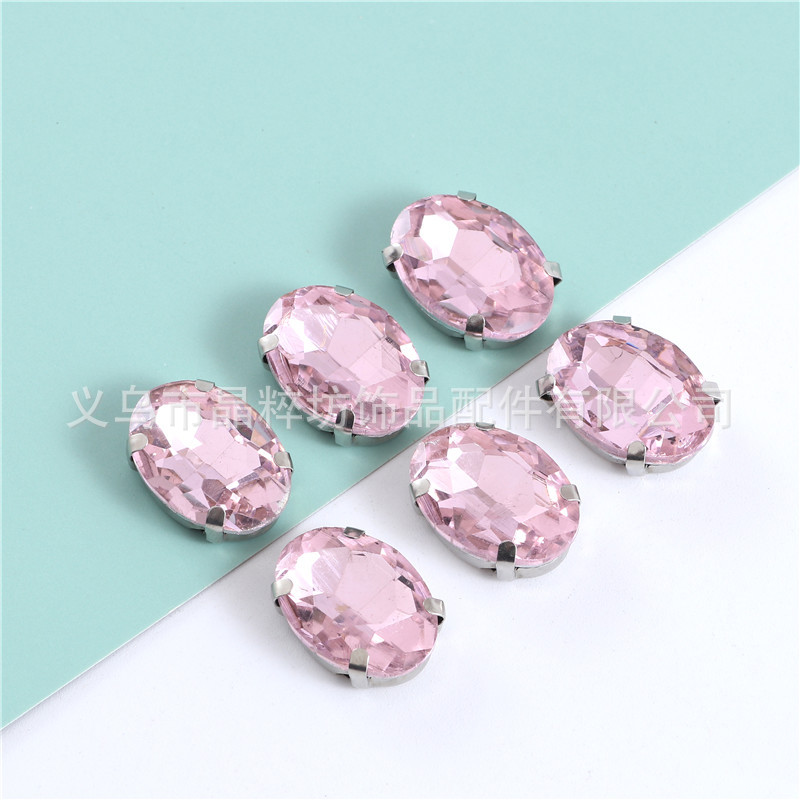 23:Light pink