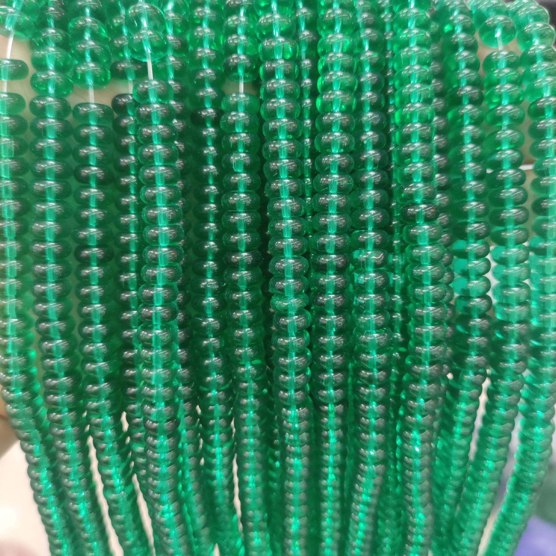 Hole green 79pcs/strand