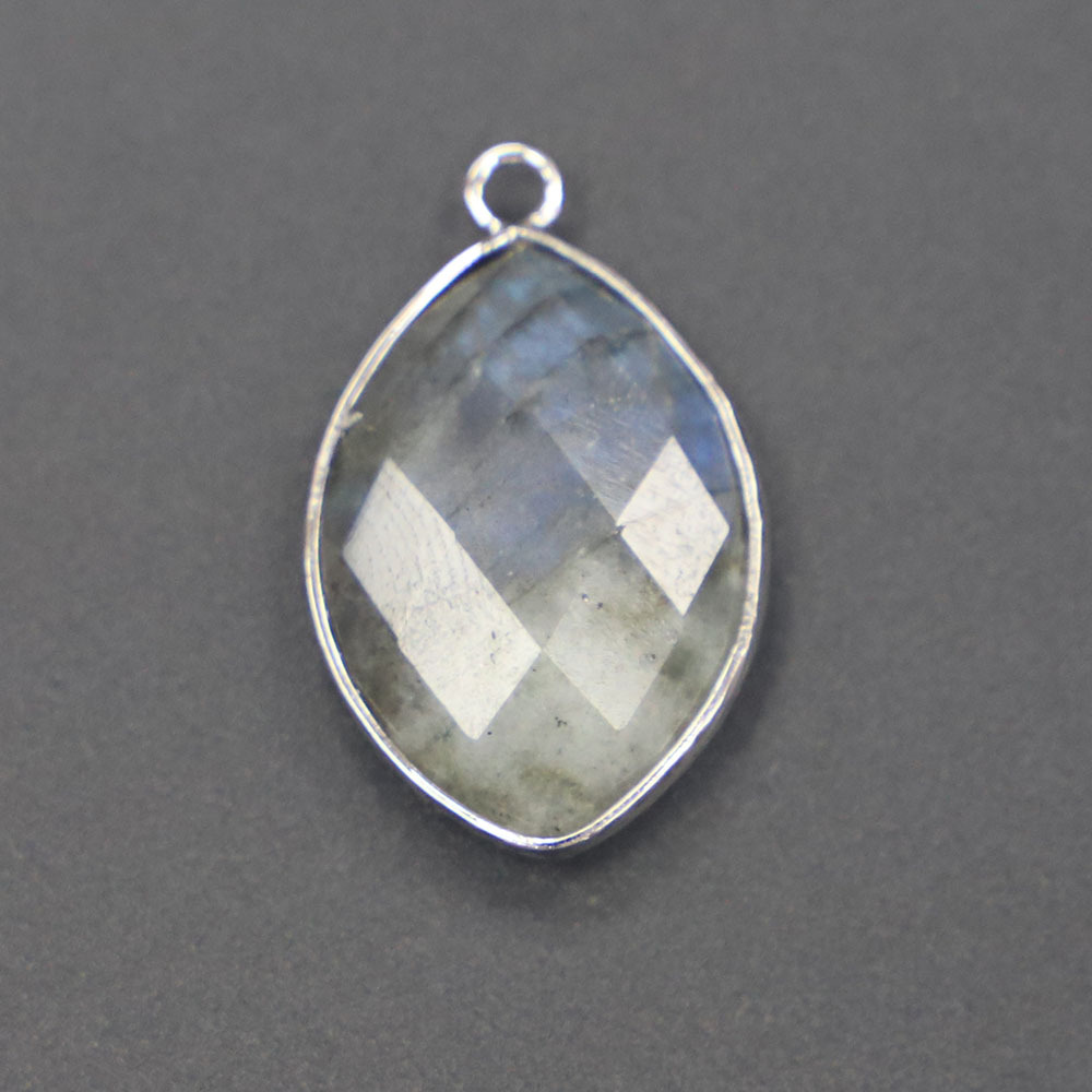 labradorite 30x19x7mm