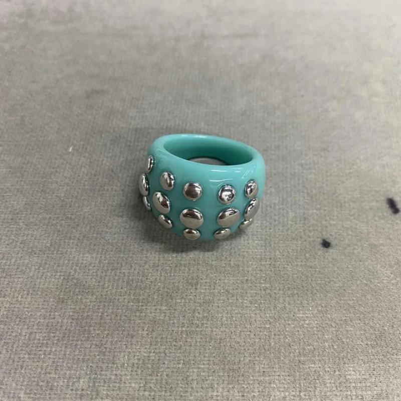 Ring-cyan-iron style