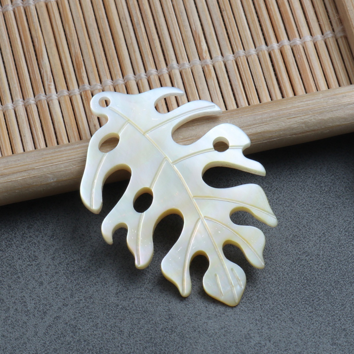 White 22.9*34mm