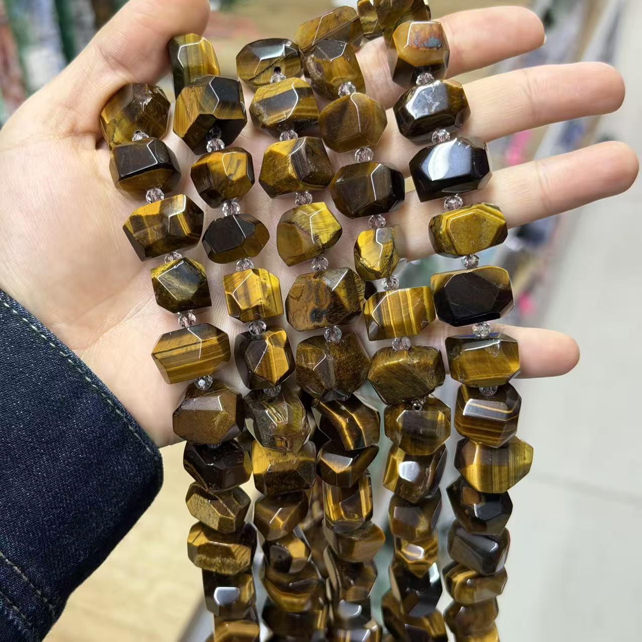 tiger eye тигровый глаз