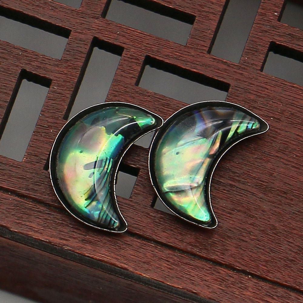 Moon shape 9x12mm, 1g