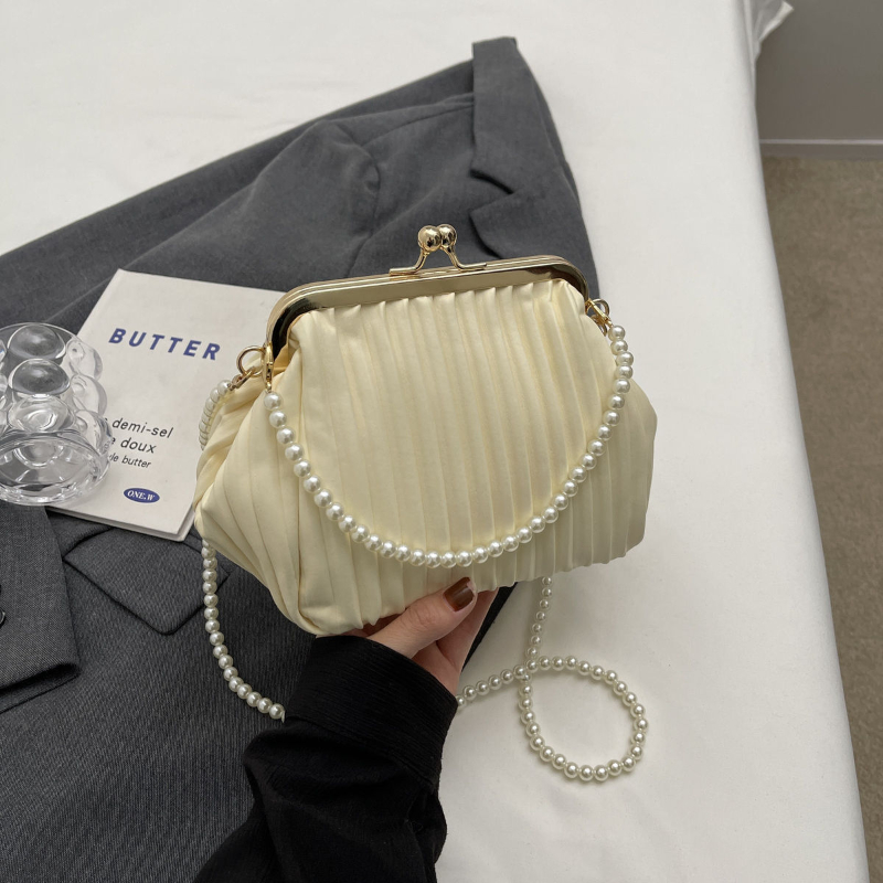 Off-white - no. 8 tote - pearl chain