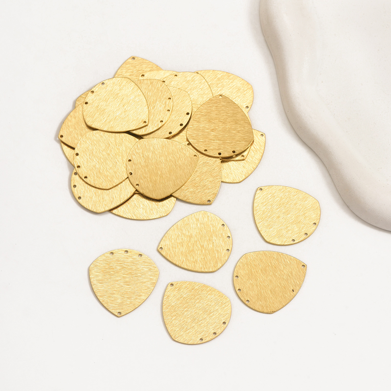 Brass color