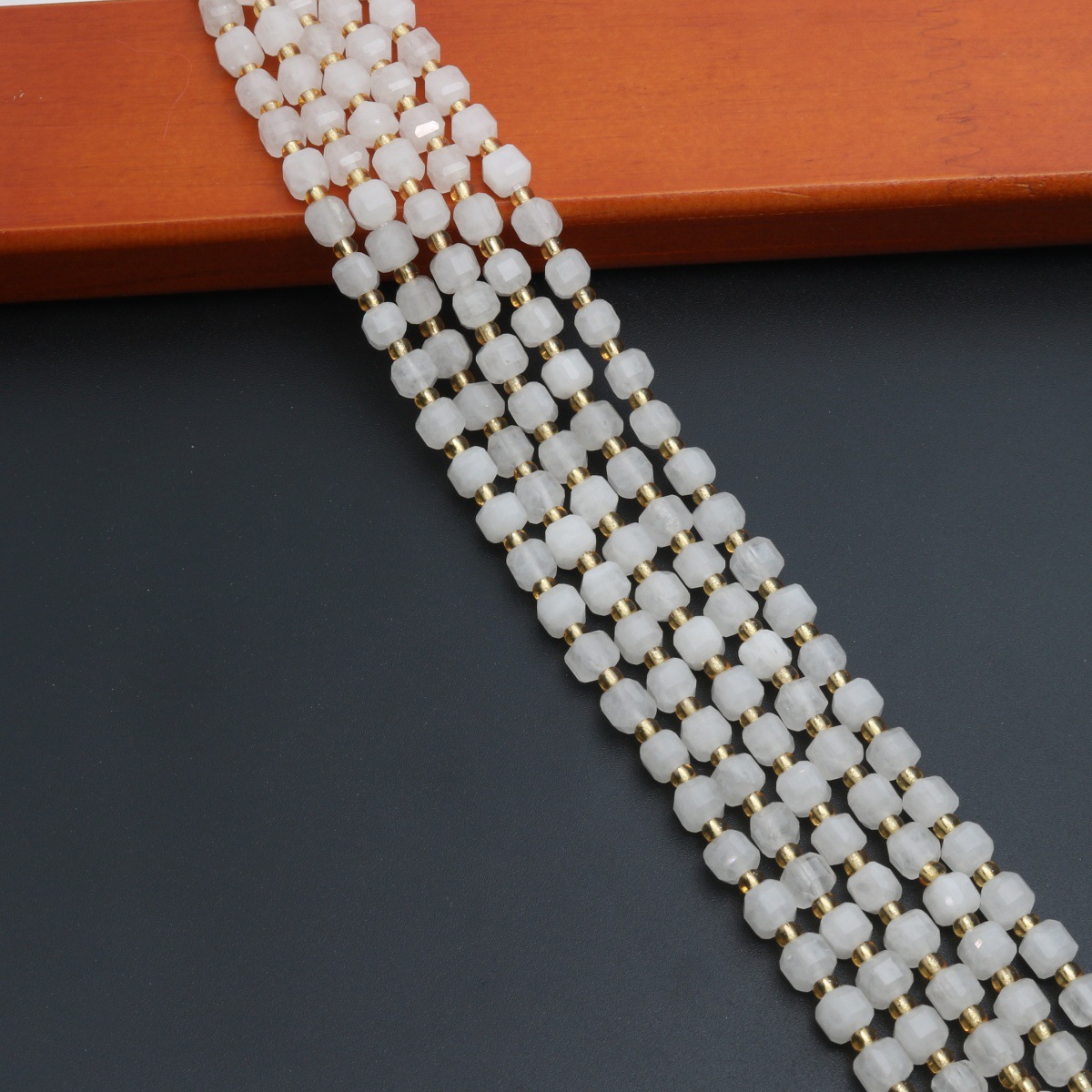 White 8mm/42pcs