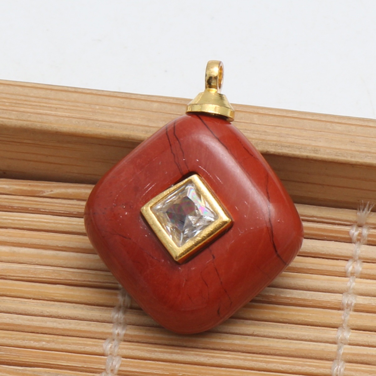 red jasper 14x14x6.7mm